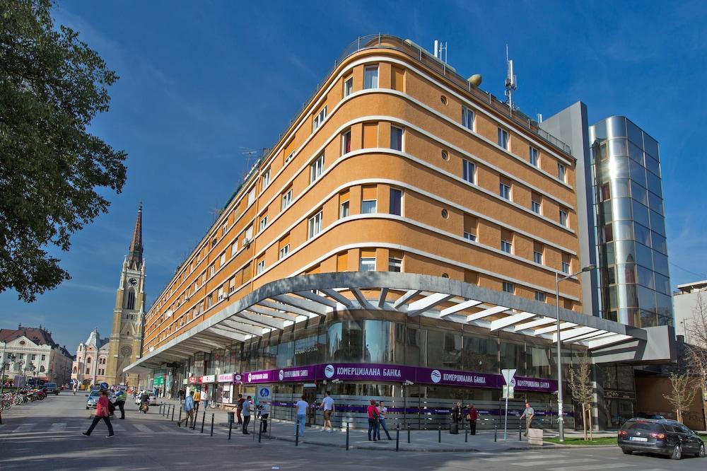 Hotel Putnik Novi Sad Exterior foto