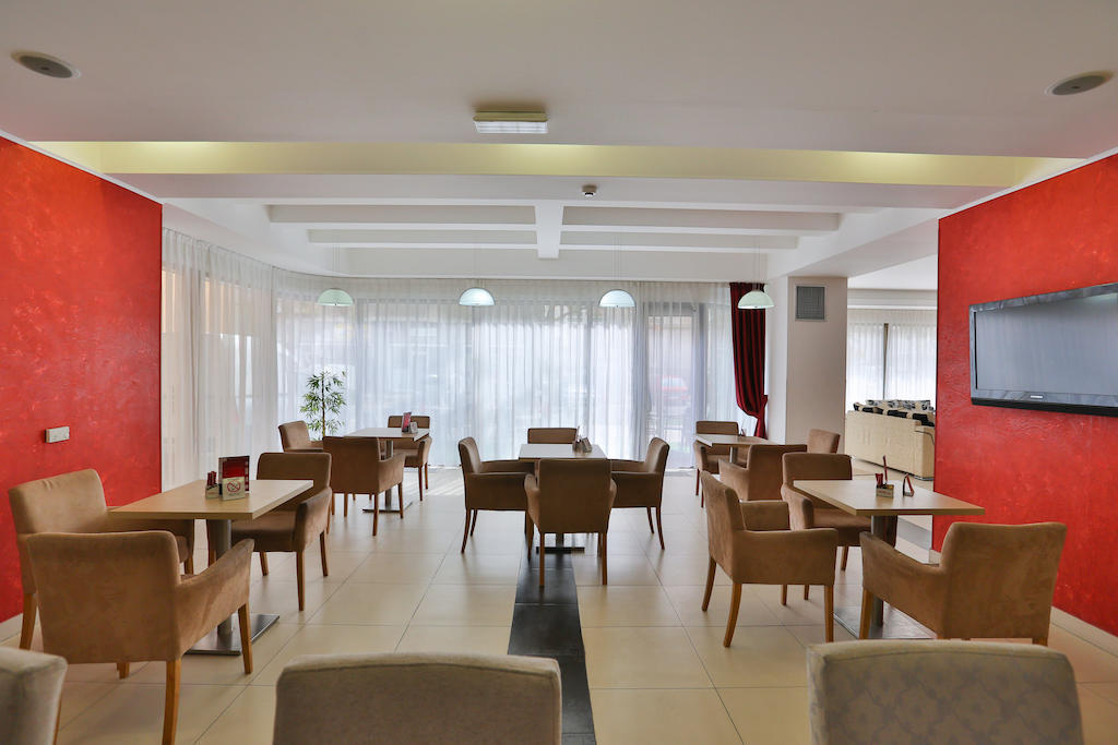 Hotel Putnik Novi Sad Exterior foto